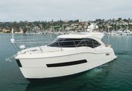 37′ 2016 Carver