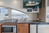 37′ 2016 Carver