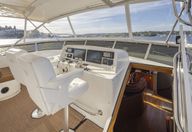 68′ 2002 West Bay