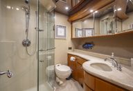 68′ 2002 West Bay
