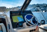 32′ 2022 Boston Whaler