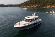 49′ 2022 Tiara