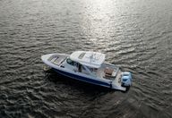 38′ 2020 Tiara