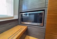 38′ 2020 Tiara