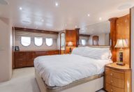 80′ 2006 Hatteras