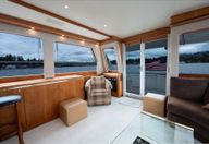 58′ 2001 West Bay