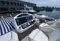 63′ 2012 Sunseeker
