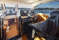52′ 2005 Tiara