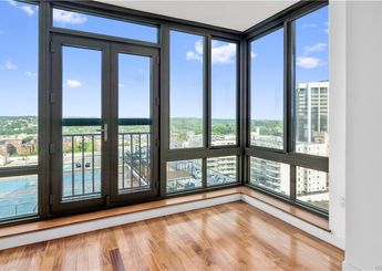 10 City Place Unit: 14G