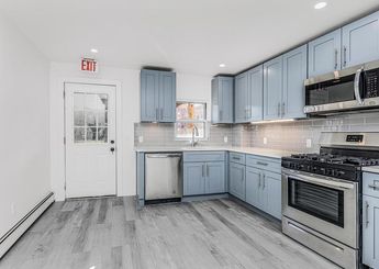 136 Cortlandt Street Unit: 2nd Floor