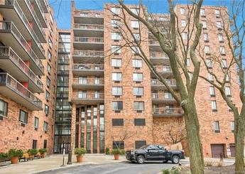 50 Columbus Avenue Unit: 717