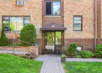 62 Crescent Place Unit: 2A