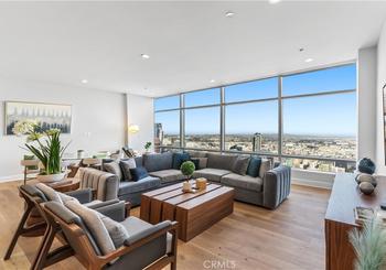 900 W Olympic Boulevard Unit: 48C