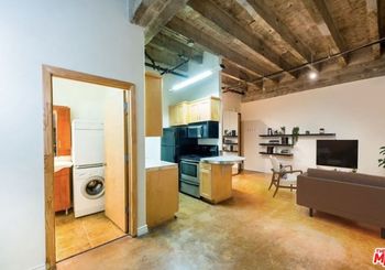 312 W 5th Street Unit: 321