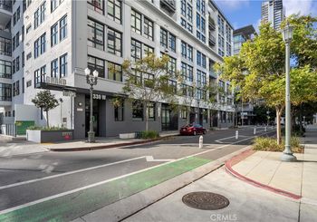 330 W 11th Street Unit: 102