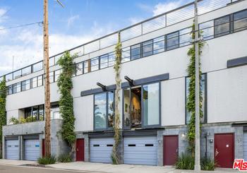 1113 Electric Avenue Unit: 4