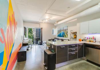 645 W 9th Unit: 221