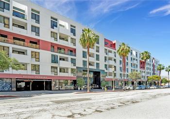 1234 Wilshire Boulevard Unit: 527