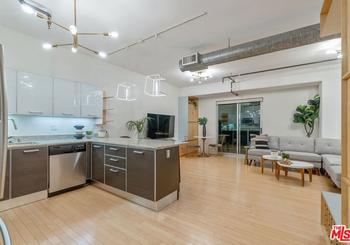 645 W 9th Street Unit: 433