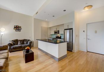 4 Beacon Way Unit: 102