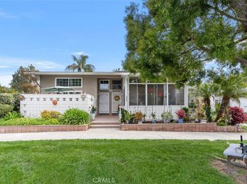 329 Avenida Carmel, Unit D