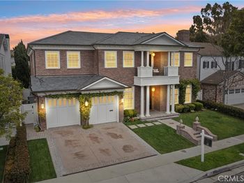 1714 Newport Hills