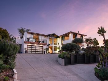 363 Andrew Ave