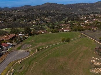 Artesian Rd & End Of Camino Lima