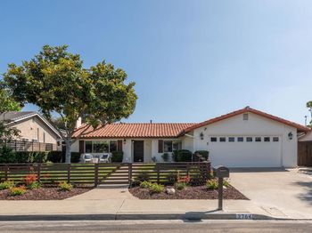2764 Levante St