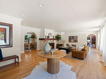 6347 Las Colinas