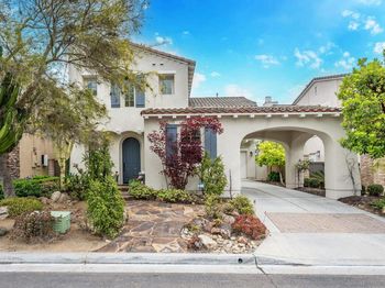 5621 Shasta Daisy Trl