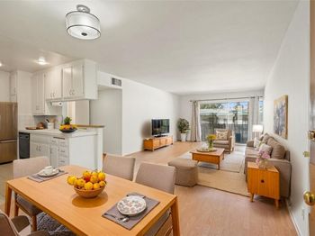 10240 Camarillo