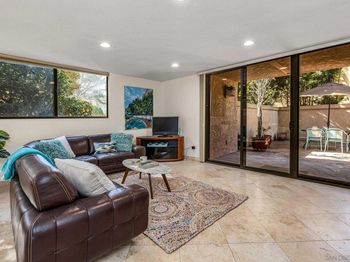 2420 Torrey Pines Rd