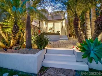 2318 Chalcedony St