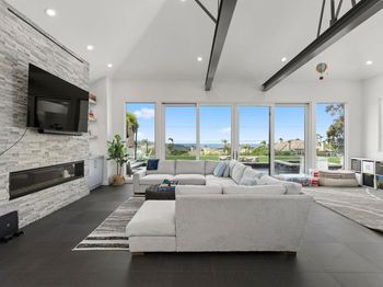 3325 Caminito Daniella