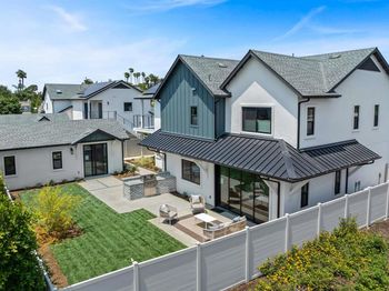3747 51 Adams