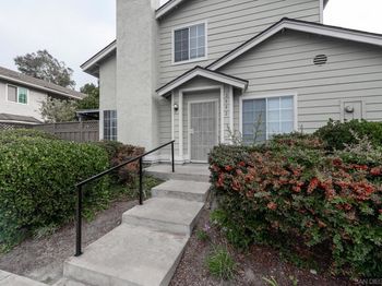 2882 Sanford Lane