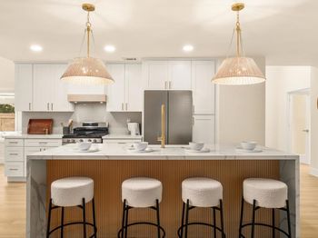 2070 Basswood