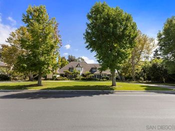 6350 Calle Del Campanario