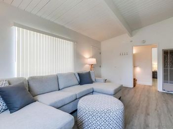 4114 Fond Du Lac Ave