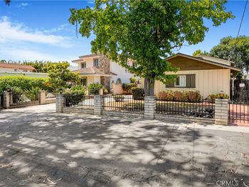 1300 Oak
