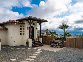 606 Camino De Orchidia