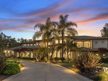 16301 Avenida De Los Olivos