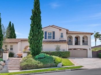 3229 Sitio Montecillo