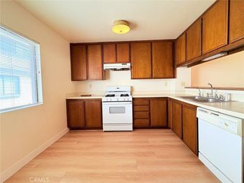 848 Huntington