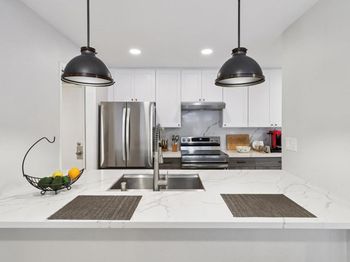 2348 La Costa Ave