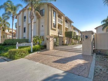 6615 Santa Isabel