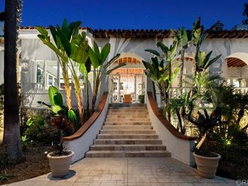 3247 Cerros Redondos