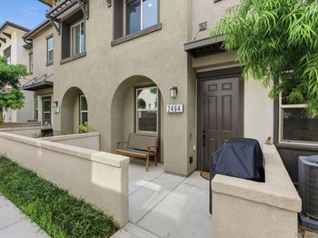 2464 Solara Lane