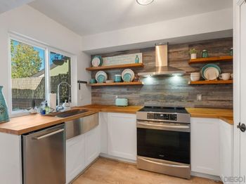 7952 Mission Center Ct